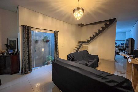 Sala de casa à venda com 2 quartos, 300m² em Vila Santo Estefano, São Paulo