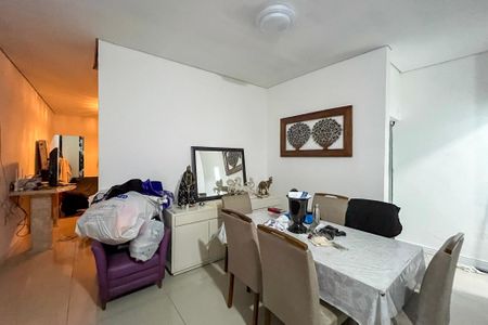 Casa para alugar com 300m², 2 quartos e 2 vagas Casa para alugar com 300m², 2 quartos e 2 vagasCozinha