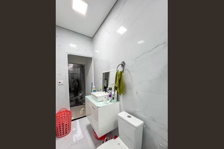 Casa para alugar com 300m², 2 quartos e 2 vagas Casa para alugar com 300m², 2 quartos e 2 vagasBanheiro