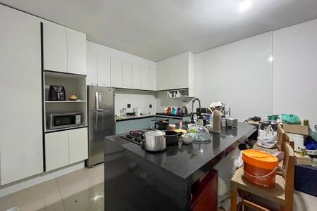 Casa para alugar com 300m², 2 quartos e 2 vagas Casa para alugar com 300m², 2 quartos e 2 vagasCozinha