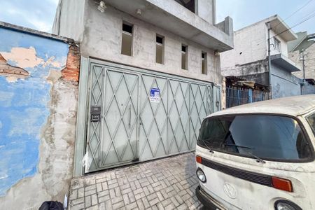 Casa para alugar com 300m², 2 quartos e 2 vagas Casa para alugar com 300m², 2 quartos e 2 vagasFachada