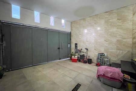Casa para alugar com 300m², 2 quartos e 2 vagas Casa para alugar com 300m², 2 quartos e 2 vagasGaragem