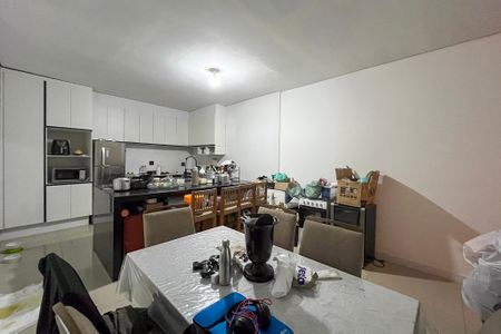 Casa para alugar com 300m², 2 quartos e 2 vagas Casa para alugar com 300m², 2 quartos e 2 vagasCozinha