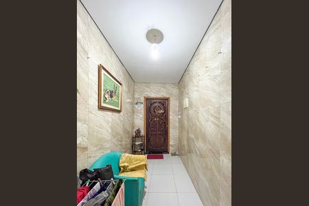 Casa para alugar com 300m², 2 quartos e 2 vagas Casa para alugar com 300m², 2 quartos e 2 vagasEntrada