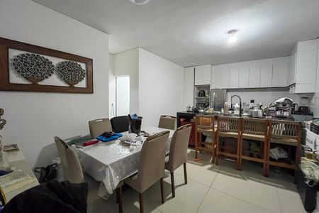 Casa para alugar com 300m², 2 quartos e 2 vagas Casa para alugar com 300m², 2 quartos e 2 vagasCozinha