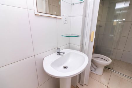 Banheiro de apartamento para alugar com 1 quarto, 30m² em Vila Romero, São Paulo