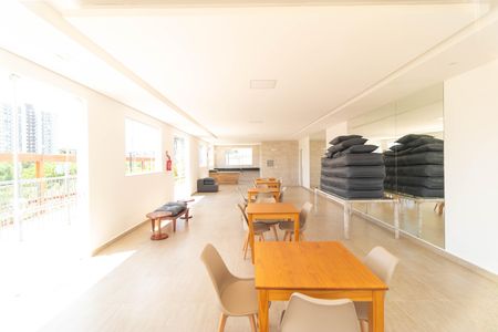 Apartamento para alugar com 55m², 2 quartos e 1 vaga Apartamento para alugar com 55m², 2 quartos e 1 vagaÁrea comum - Salão de festas