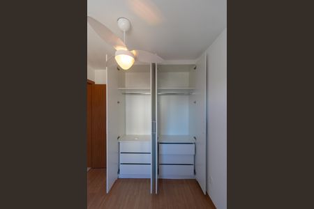 Apartamento para alugar com 55m², 2 quartos e 1 vaga Apartamento para alugar com 55m², 2 quartos e 1 vagaQuarto - Armário