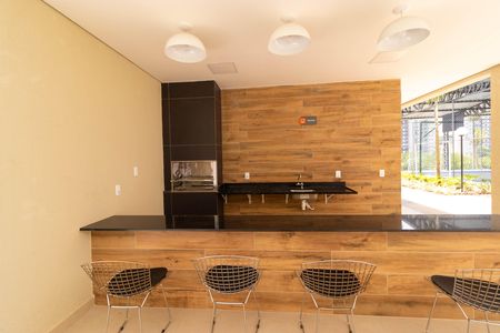 Apartamento para alugar com 55m², 2 quartos e 1 vaga Apartamento para alugar com 55m², 2 quartos e 1 vagaÁrea comum - Churrasqueira