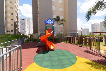 Apartamento para alugar com 55m², 2 quartos e 1 vaga Apartamento para alugar com 55m², 2 quartos e 1 vagaÁrea comum - Playground