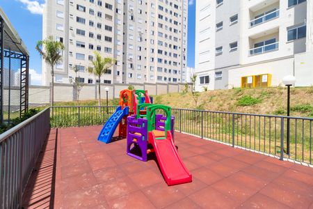 Apartamento para alugar com 55m², 2 quartos e 1 vaga Apartamento para alugar com 55m², 2 quartos e 1 vagaÁrea comum - Playground