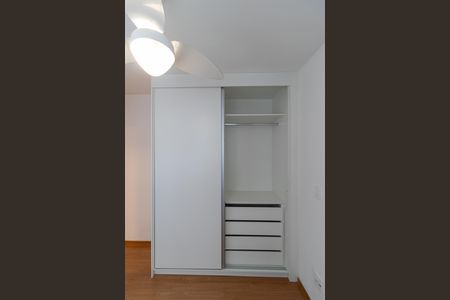 Apartamento para alugar com 55m², 2 quartos e 1 vaga Apartamento para alugar com 55m², 2 quartos e 1 vagaSuíte - Armário