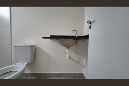 Apartamento à venda com 55m², 2 quartos e 1 vaga Apartamento à venda com 55m², 2 quartos e 1 vagaBanheiro da suíte
