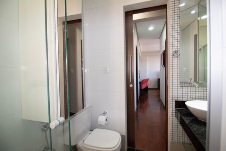 Apartamento à venda com 70m², 3 quartos e 1 vaga Apartamento à venda com 70m², 3 quartos e 1 vagaBanheiro Social