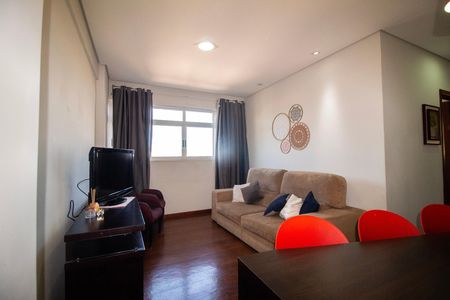Sala de Estar de apartamento à venda com 3 quartos, 70m² em Carlos Prates, Belo Horizonte