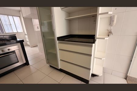Apartamento à venda com 126m², 3 quartos e 2 vagasCozinha - Armários