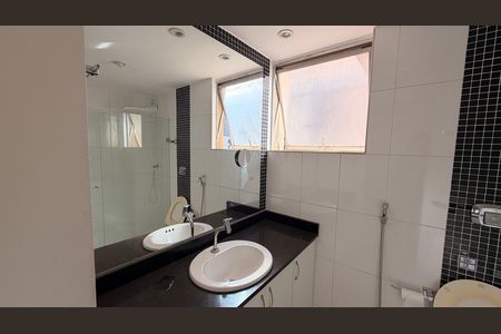 Apartamento à venda com 126m², 3 quartos e 2 vagasBanheiro da Suíte