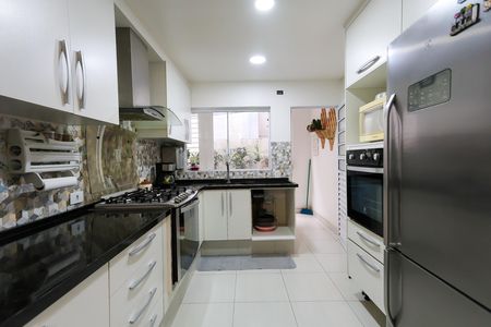 Casa à venda com 320m², 3 quartos e 4 vagasCozinha