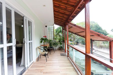 Casa à venda com 320m², 3 quartos e 4 vagasHall