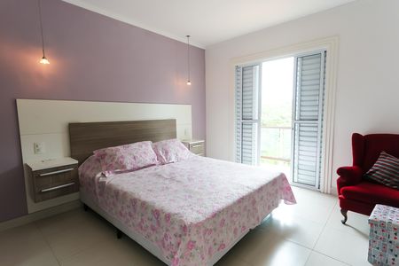 Casa à venda com 320m², 3 quartos e 4 vagassuíte