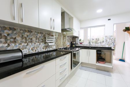 Casa à venda com 320m², 3 quartos e 4 vagascozinha