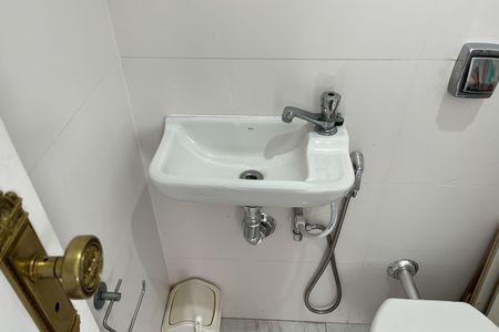 Apartamento para alugar com 140m², 2 quartos e sem vagaBanheiro de Serviço