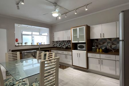 Apartamento para alugar com 140m², 2 quartos e sem vagaCozinha e Área de Serviço