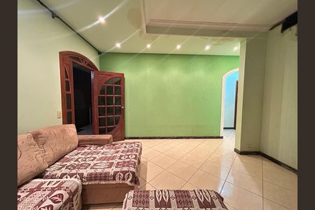 Casa à venda com 250m², 2 quartos e 3 vagas