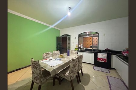 Casa à venda com 250m², 2 quartos e 3 vagas