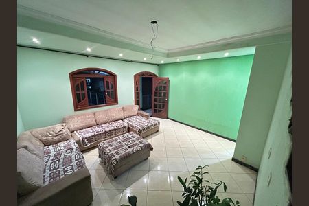 Casa à venda com 250m², 2 quartos e 3 vagas