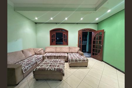 Casa à venda com 250m², 2 quartos e 3 vagas