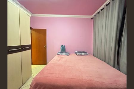 Casa à venda com 250m², 2 quartos e 3 vagas