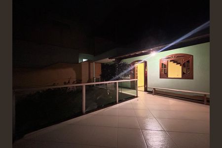 Casa à venda com 250m², 2 quartos e 3 vagas