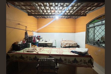 Casa à venda com 250m², 2 quartos e 3 vagas