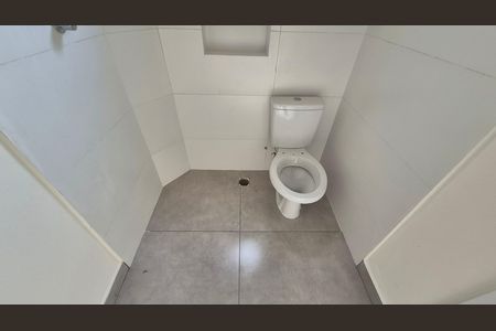 Apartamento à venda com 56m², 2 quartos e 1 vaga Apartamento à venda com 56m², 2 quartos e 1 vagaBanheiro