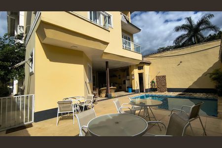 Casa de condomínio para alugar com 700m², 7 quartos e 2 vagas