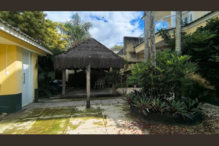 Casa de condomínio para alugar com 700m², 7 quartos e 2 vagas