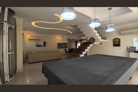 Casa de condomínio para alugar com 700m², 7 quartos e 2 vagas