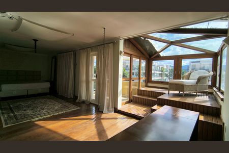 Casa de condomínio para alugar com 700m², 7 quartos e 2 vagas