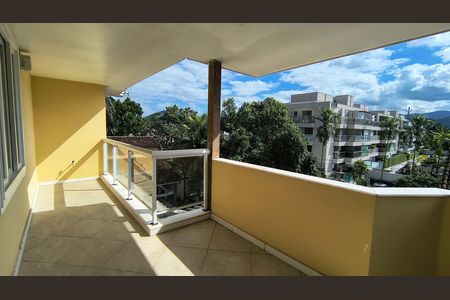 Casa de condomínio para alugar com 700m², 7 quartos e 2 vagas