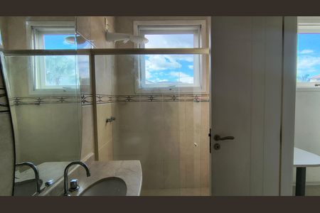 Casa de condomínio para alugar com 700m², 7 quartos e 2 vagas