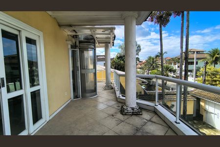 Casa de condomínio para alugar com 700m², 7 quartos e 2 vagas