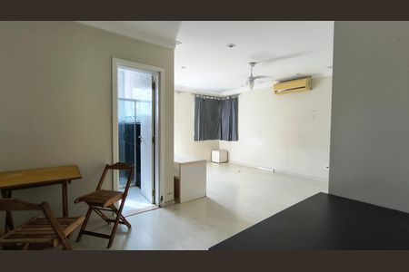 Casa de condomínio para alugar com 700m², 7 quartos e 2 vagas