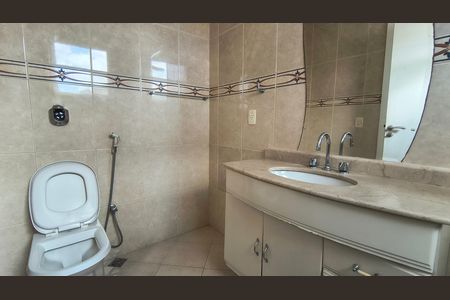 Casa de condomínio para alugar com 700m², 7 quartos e 2 vagas