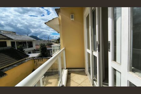 Casa de condomínio para alugar com 700m², 7 quartos e 2 vagas