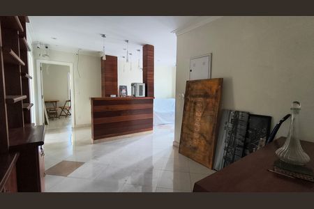 Casa de condomínio para alugar com 700m², 7 quartos e 2 vagas