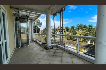 Casa de condomínio para alugar com 700m², 7 quartos e 2 vagas