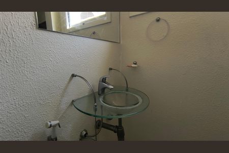 Casa de condomínio para alugar com 700m², 7 quartos e 2 vagas