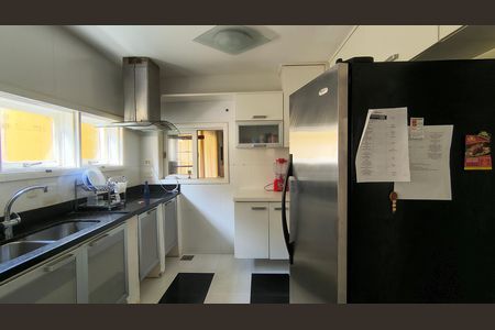 Casa de condomínio para alugar com 700m², 7 quartos e 2 vagas