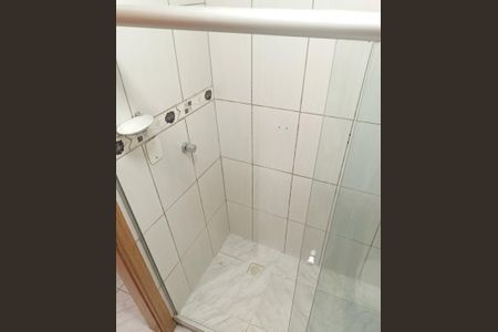 Apartamento para alugar com 72m², 3 quartos e sem vaga Apartamento para alugar com 72m², 3 quartos e sem vagaBanheiro 2